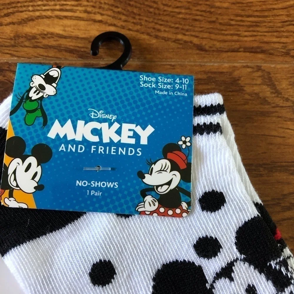 Disney Mickey and Friends: Mickey and Minnie Mouse No-shows socks